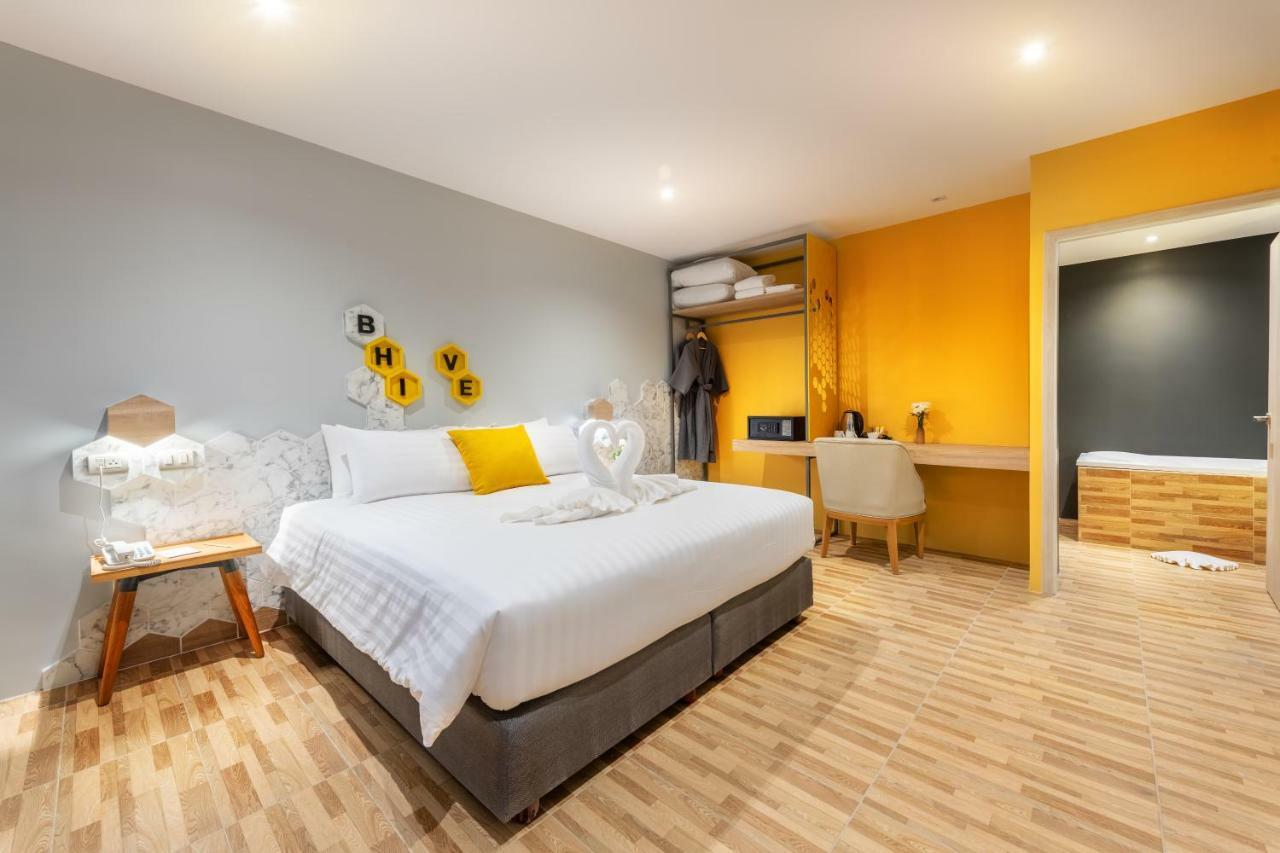 Beehive Boutique Hotel 푸껫 외부 사진